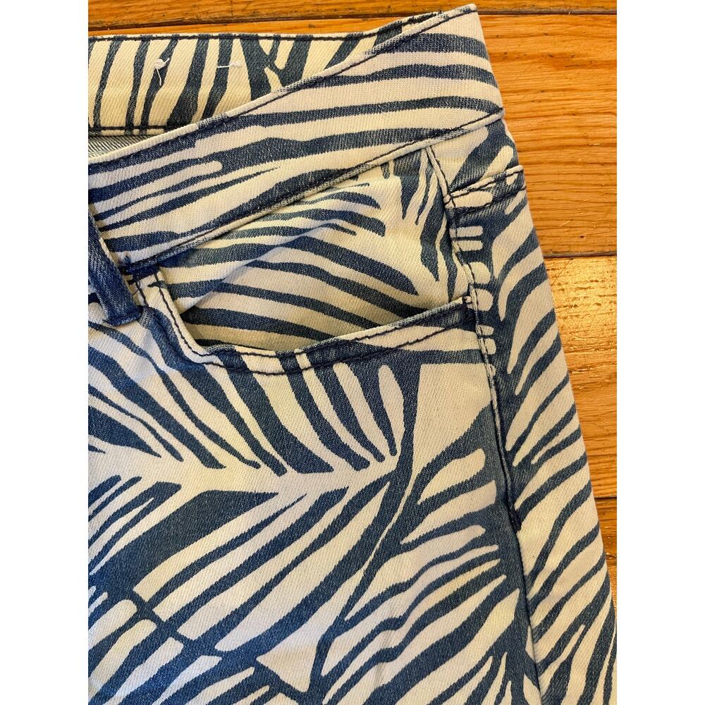 J.McLaughlin Jaycie Jeans Palm Print Blue White Button Denim Pants Size 8 - Picture 5 of 8